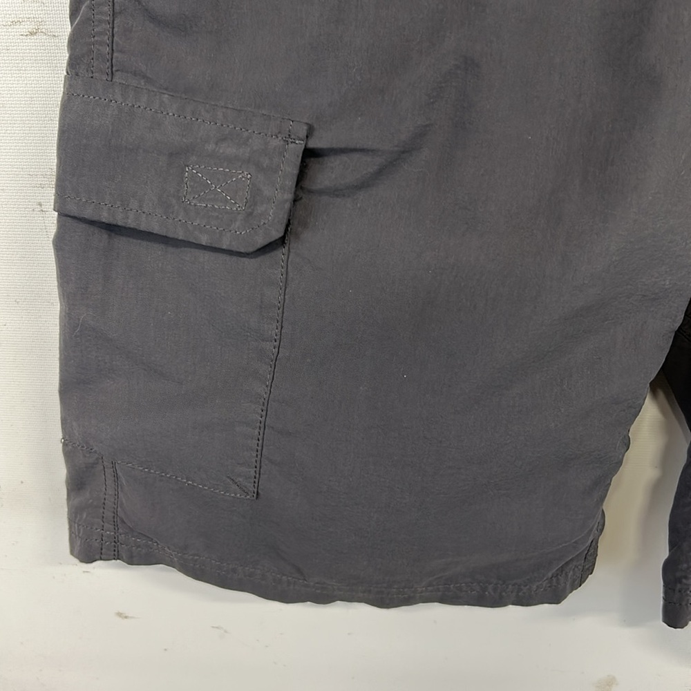 Orvis Classic Collection cargo shorts.  32 - Picture 6 of 16